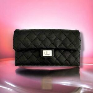 🆕CHANEL Calfskin (CAVIAR) Quilted 2.55 REISSUE Faux Lock Belt Bum Bag Sling Bag